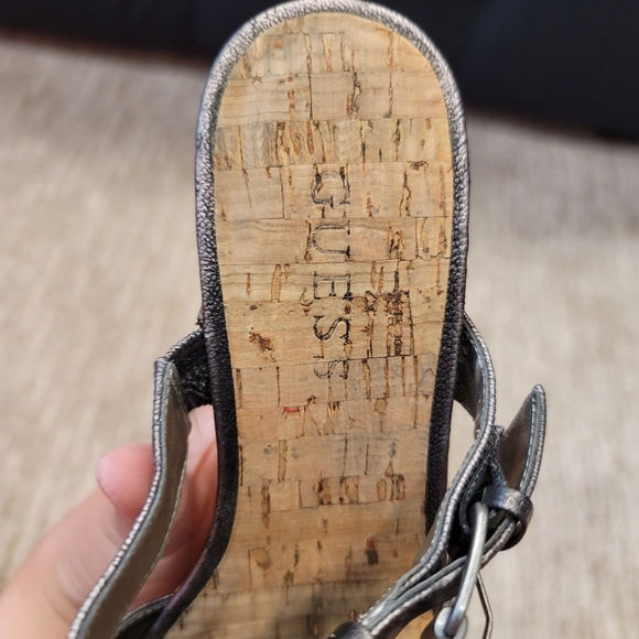 Guess Cork Wedge - Picture 5 of 10